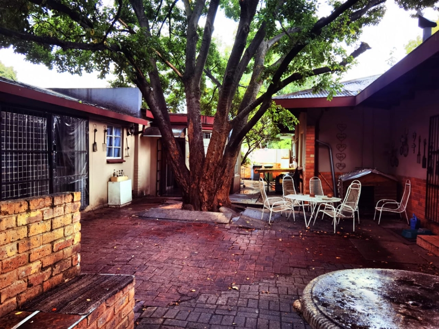 5 Bedroom Property for Sale in Erasmus Gauteng