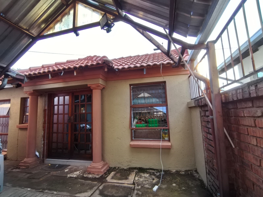 4 Bedroom Property for Sale in Soshanguve XX Gauteng