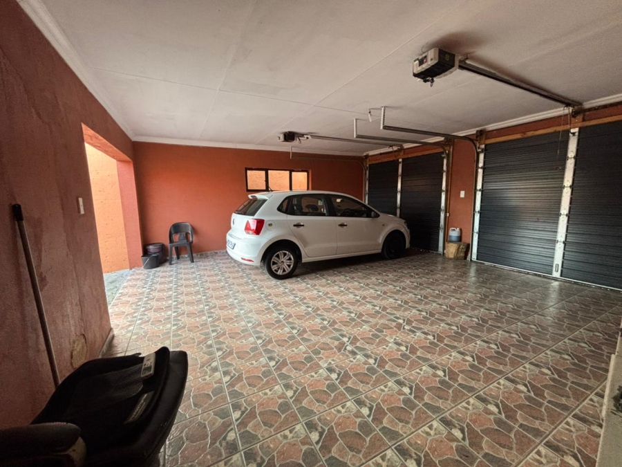 To Let 3 Bedroom Property for Rent in Danville Gauteng