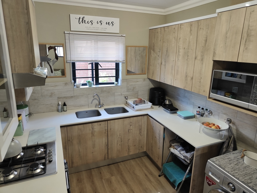 3 Bedroom Property for Sale in Roodepark Eco Estate Gauteng