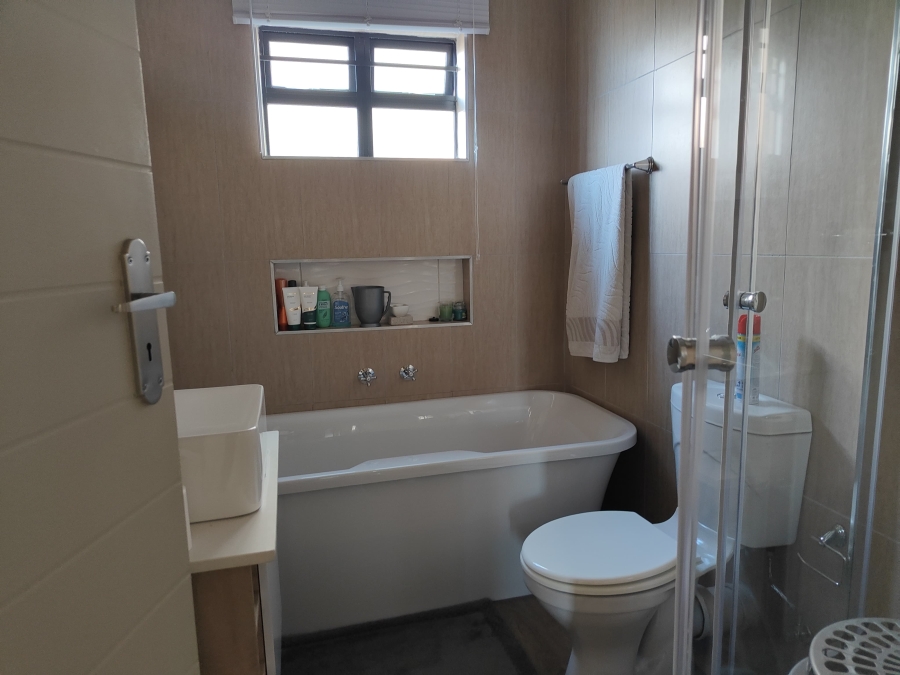 3 Bedroom Property for Sale in Roodepark Eco Estate Gauteng