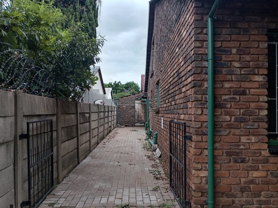 To Let 3 Bedroom Property for Rent in Dorandia Gauteng
