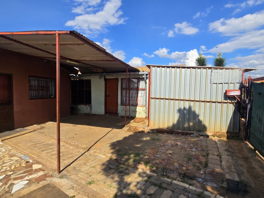 2 Bedroom Property for Sale in Soshanguve South Gauteng