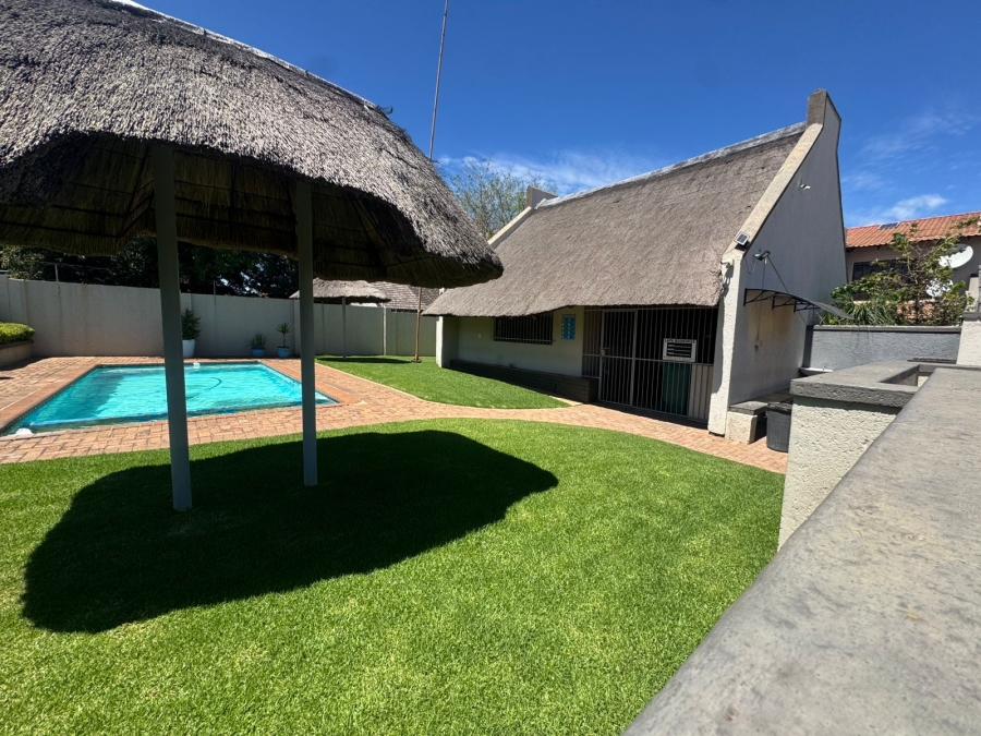 2 Bedroom Property for Sale in Greenhills Gauteng