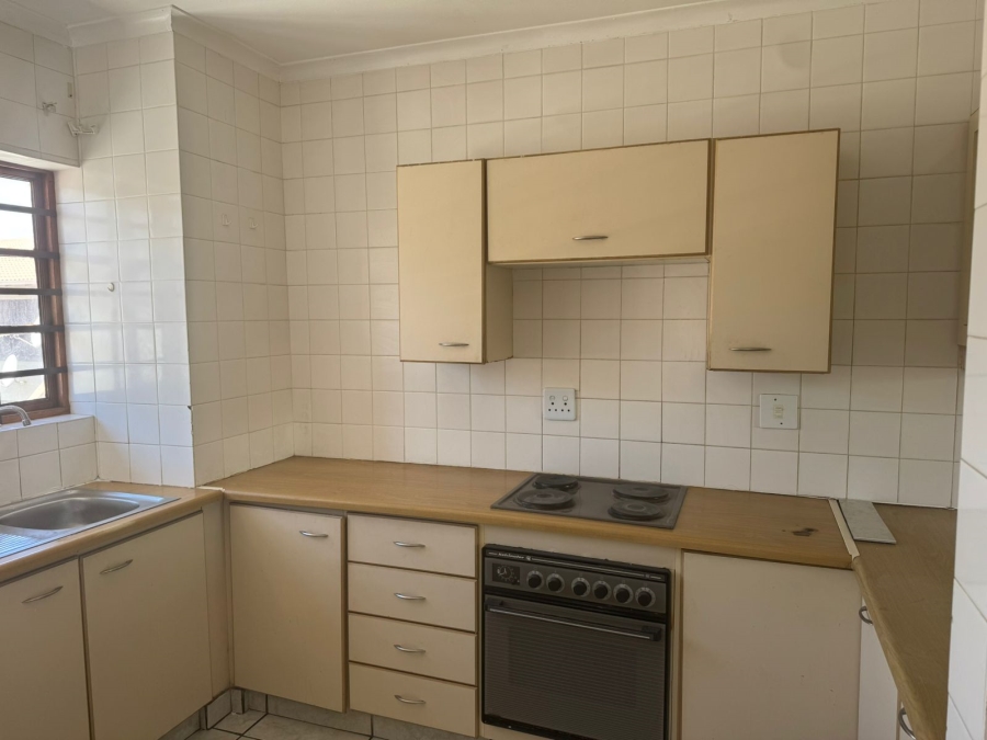 2 Bedroom Property for Sale in Greenhills Gauteng