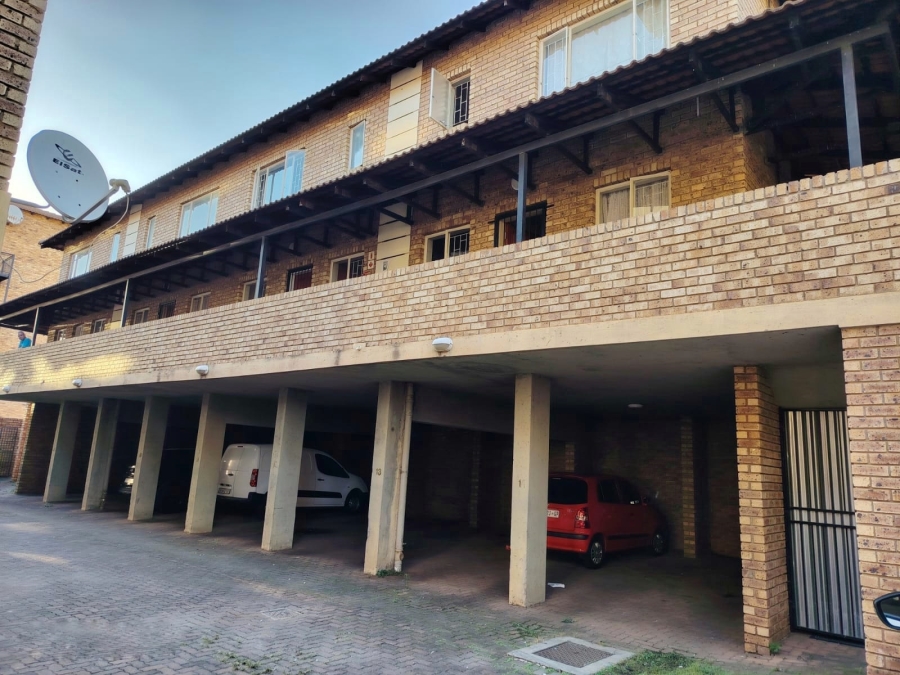 2 Bedroom Property for Sale in Wonderboom South Gauteng
