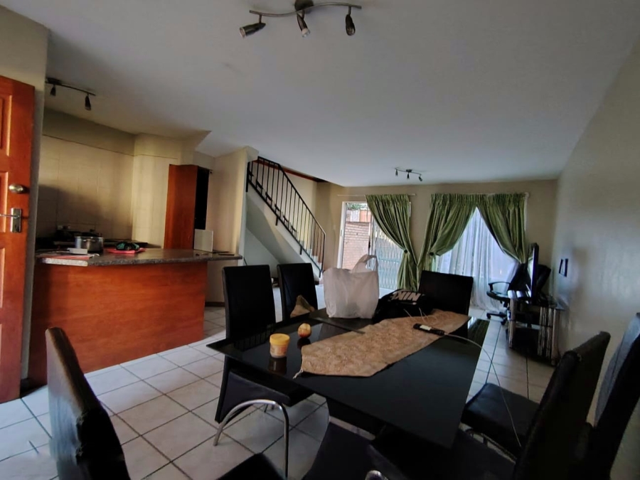 2 Bedroom Property for Sale in Wonderboom South Gauteng