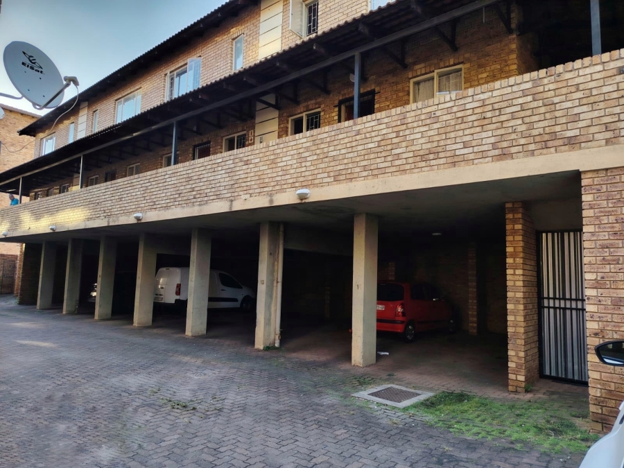 2 Bedroom Property for Sale in Wonderboom South Gauteng