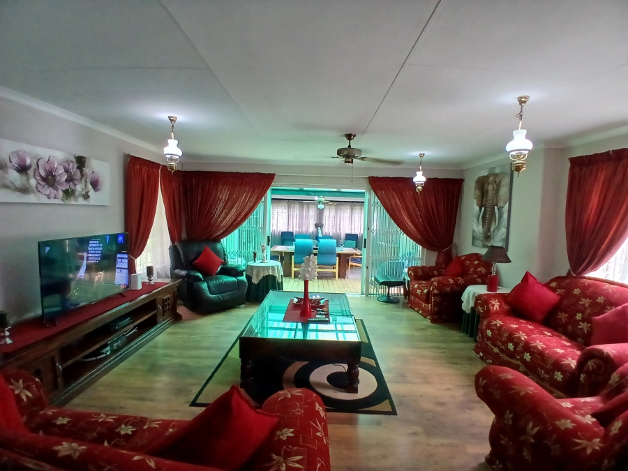 8 Bedroom Property for Sale in Gerardsville Gauteng