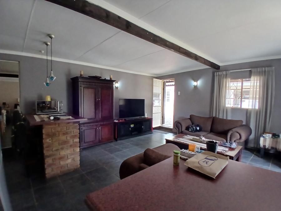 8 Bedroom Property for Sale in Gerardsville Gauteng