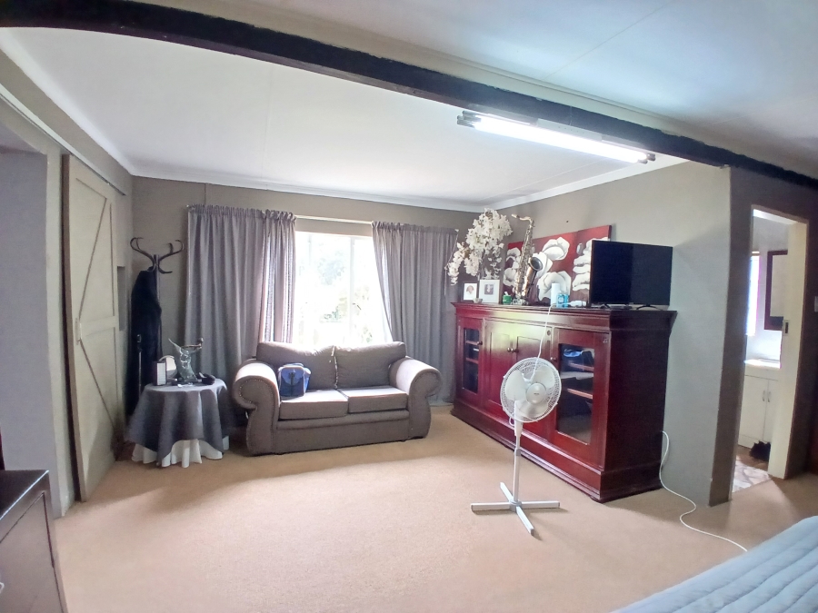 8 Bedroom Property for Sale in Gerardsville Gauteng