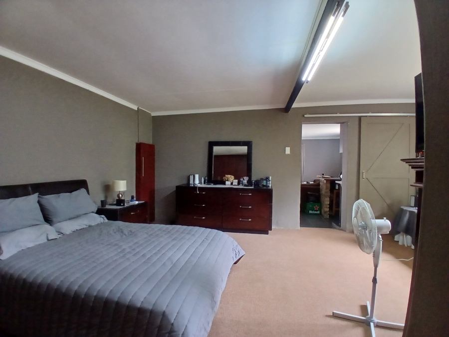 8 Bedroom Property for Sale in Gerardsville Gauteng