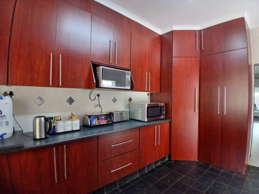 8 Bedroom Property for Sale in Gerardsville Gauteng