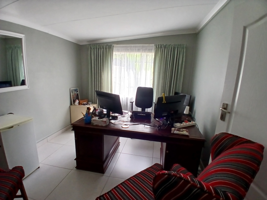 8 Bedroom Property for Sale in Gerardsville Gauteng