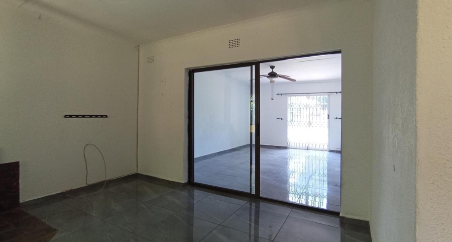 4 Bedroom Property for Sale in Dorandia Gauteng