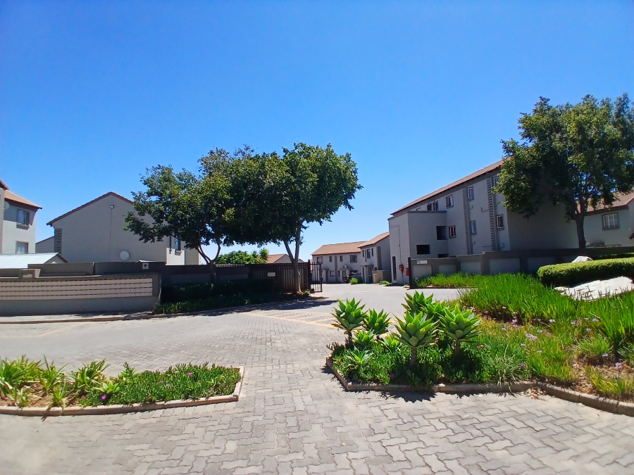 3 Bedroom Property for Sale in Country View Gauteng