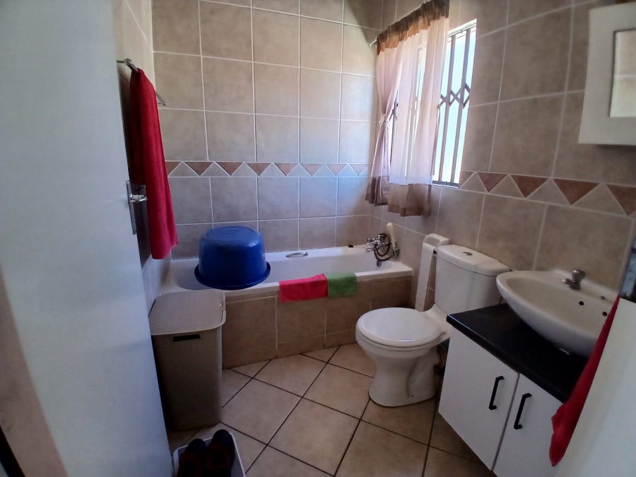 3 Bedroom Property for Sale in Country View Gauteng