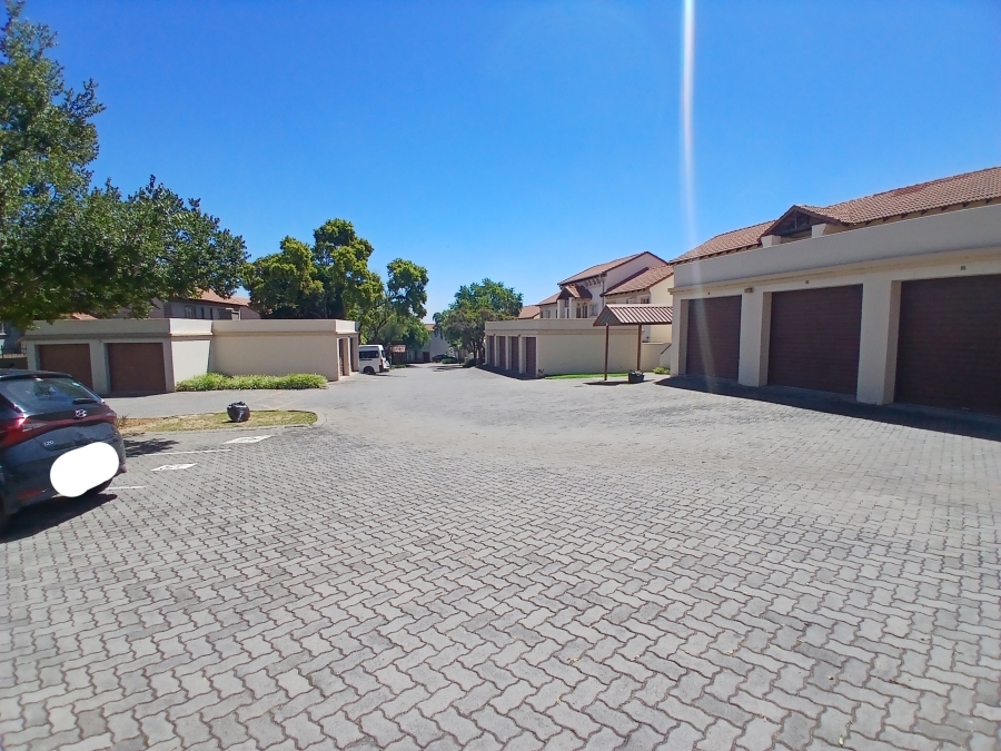 3 Bedroom Property for Sale in Country View Gauteng