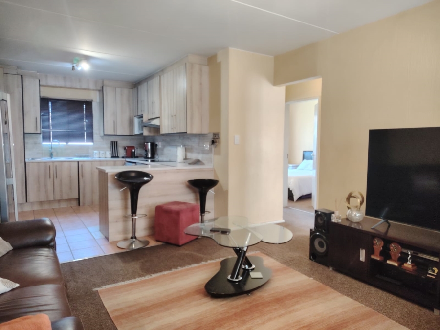 2 Bedroom Property for Sale in Vorna Valley Gauteng