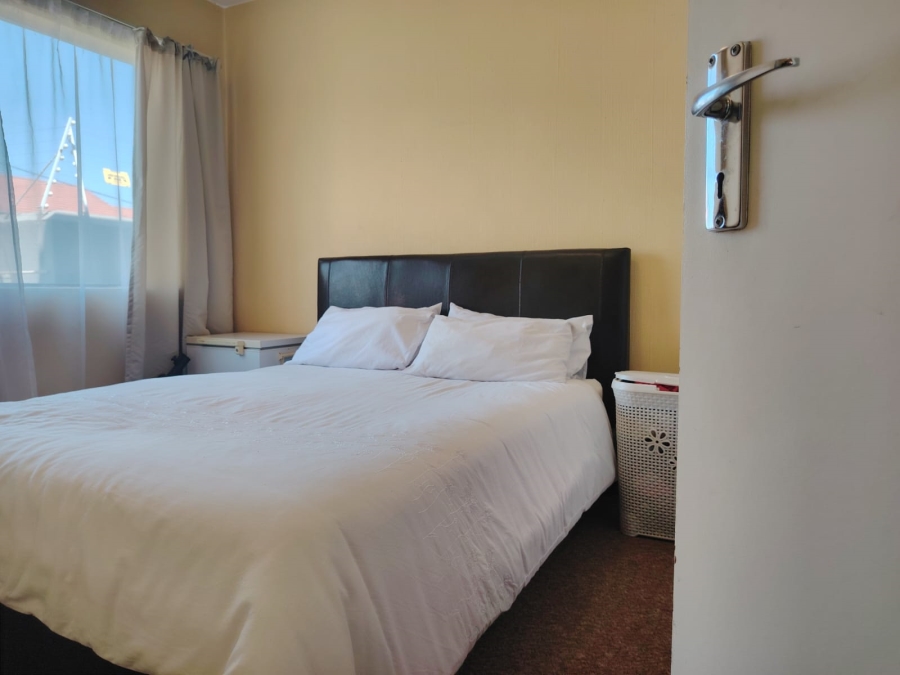 2 Bedroom Property for Sale in Vorna Valley Gauteng