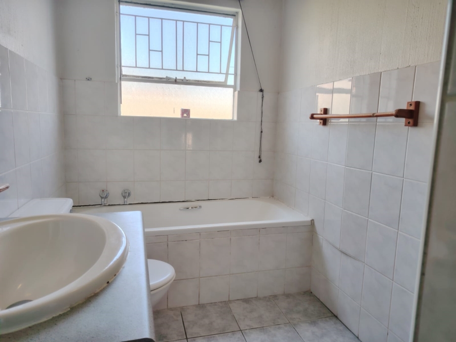 2 Bedroom Property for Sale in Vorna Valley Gauteng