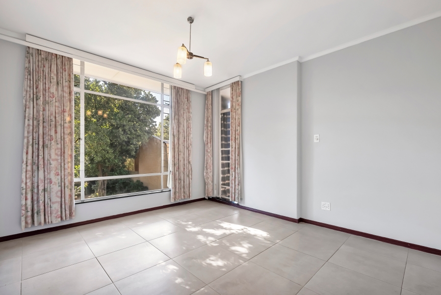 2 Bedroom Property for Sale in Illovo Gauteng