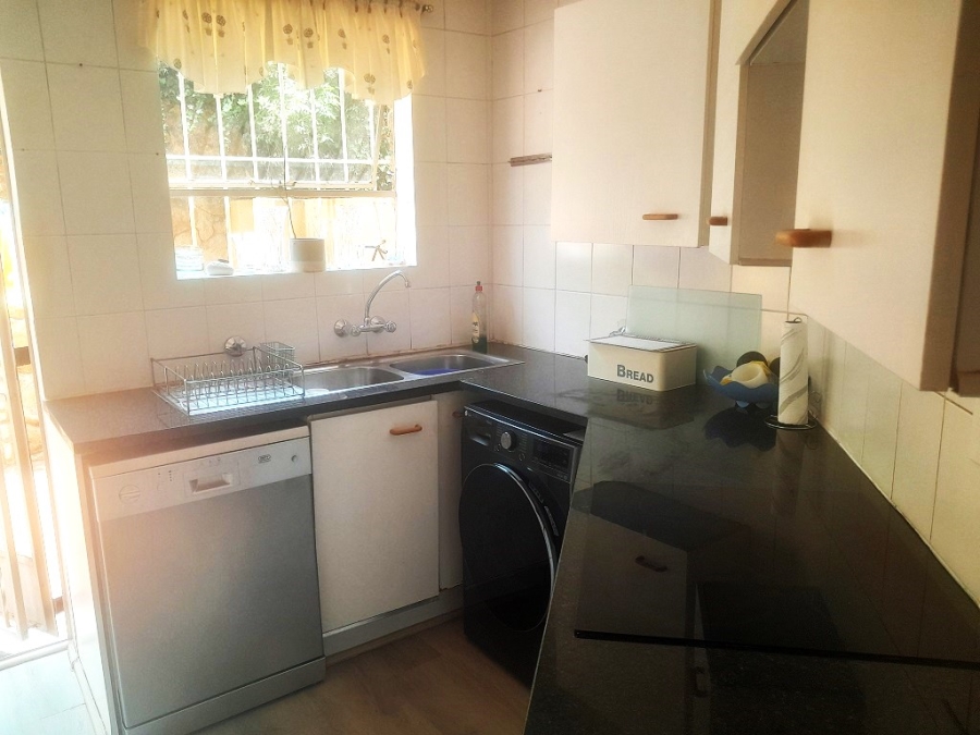 3 Bedroom Property for Sale in Oakdene Gauteng