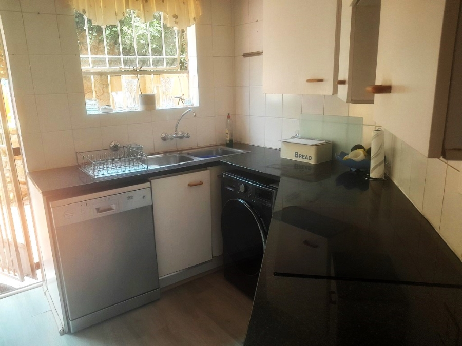 3 Bedroom Property for Sale in Oakdene Gauteng