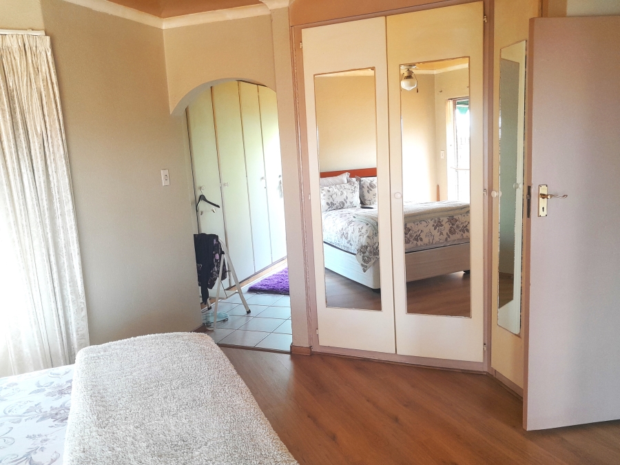 3 Bedroom Property for Sale in Oakdene Gauteng