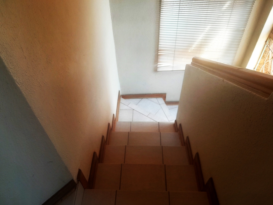 3 Bedroom Property for Sale in Oakdene Gauteng