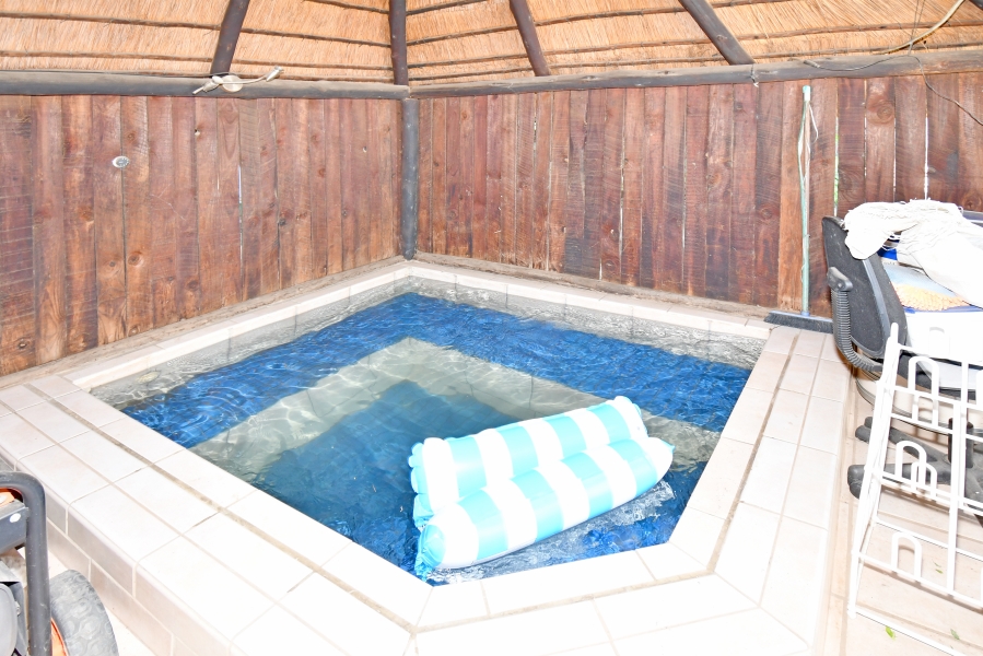 2 Bedroom Property for Sale in North Riding Gauteng