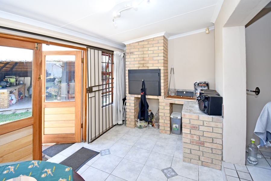 2 Bedroom Property for Sale in North Riding Gauteng