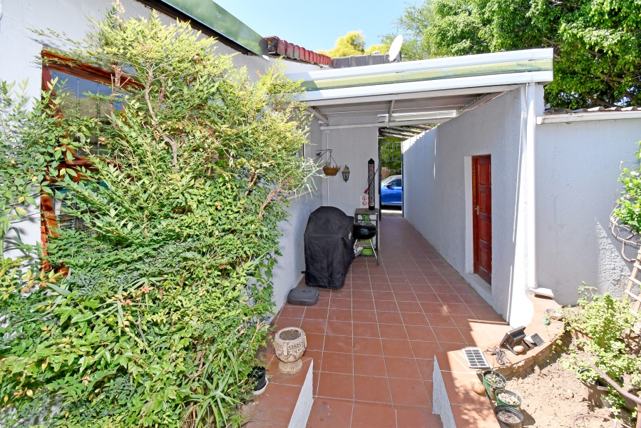 2 Bedroom Property for Sale in North Riding Gauteng