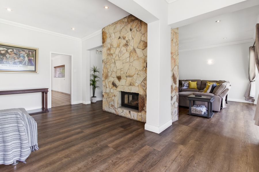 5 Bedroom Property for Sale in Bryanston Gauteng