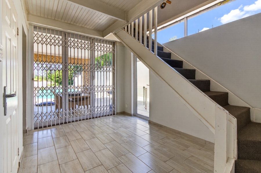 5 Bedroom Property for Sale in Bryanston Gauteng