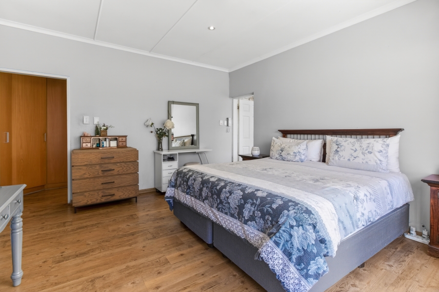 5 Bedroom Property for Sale in Bryanston Gauteng