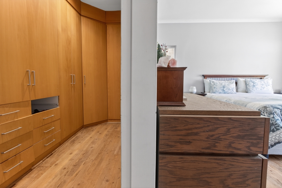 5 Bedroom Property for Sale in Bryanston Gauteng