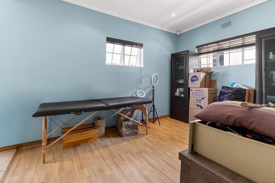 5 Bedroom Property for Sale in Bryanston Gauteng