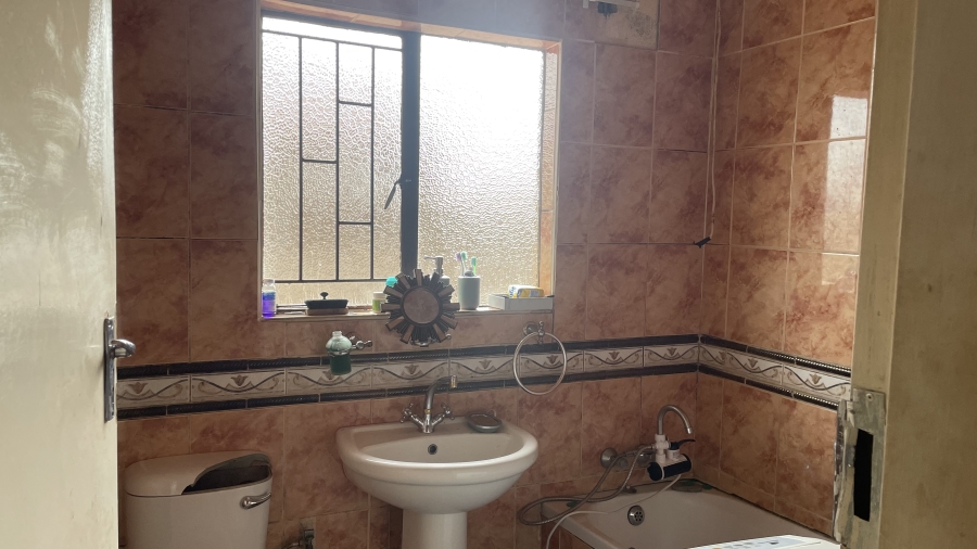 2 Bedroom Property for Sale in Tsakane Gauteng