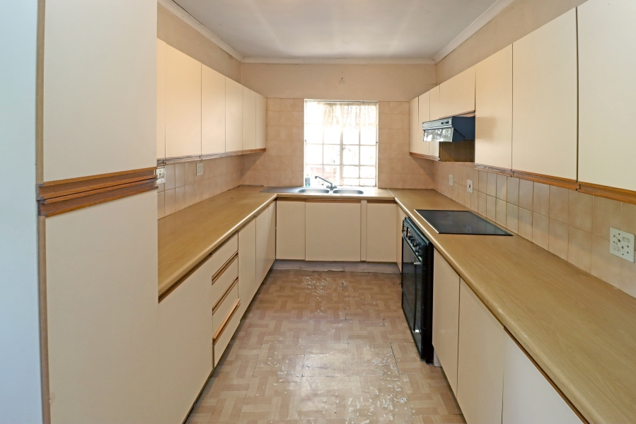 4 Bedroom Property for Sale in Corlett Gardens Gauteng