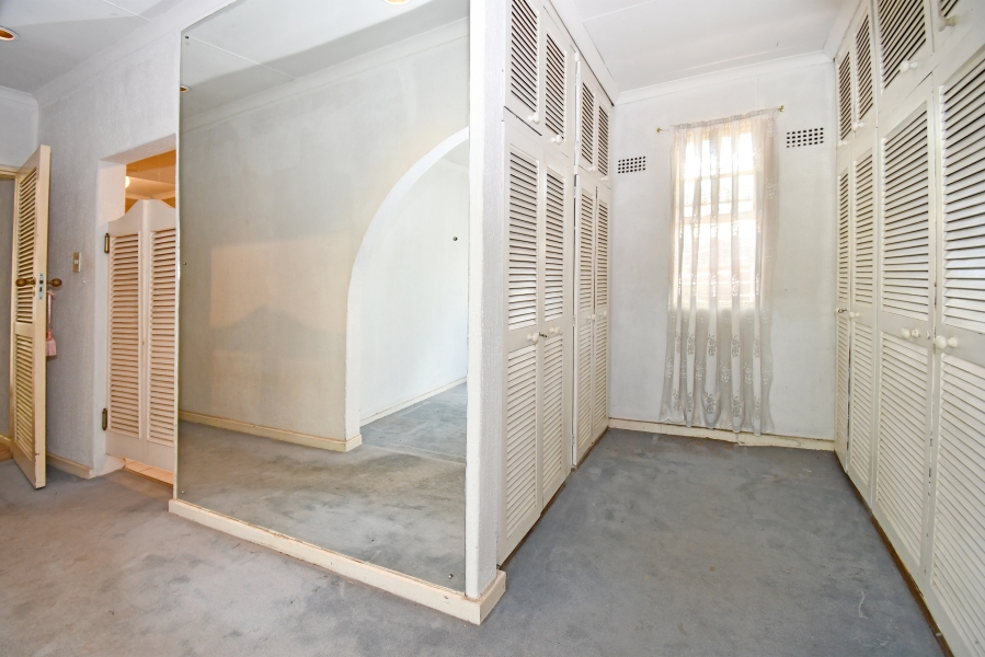 4 Bedroom Property for Sale in Corlett Gardens Gauteng