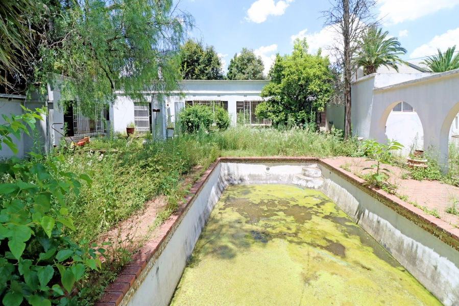 4 Bedroom Property for Sale in Corlett Gardens Gauteng