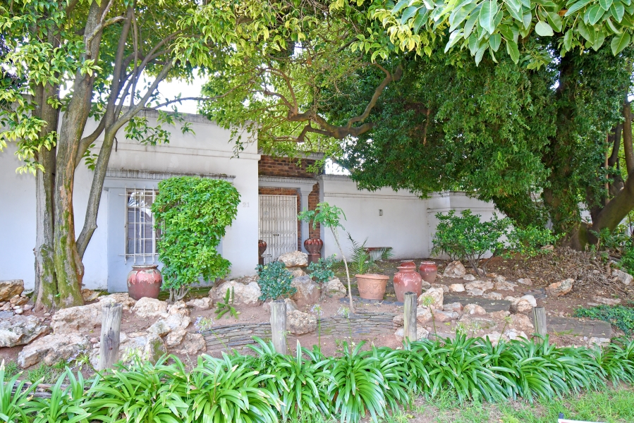 4 Bedroom Property for Sale in Corlett Gardens Gauteng