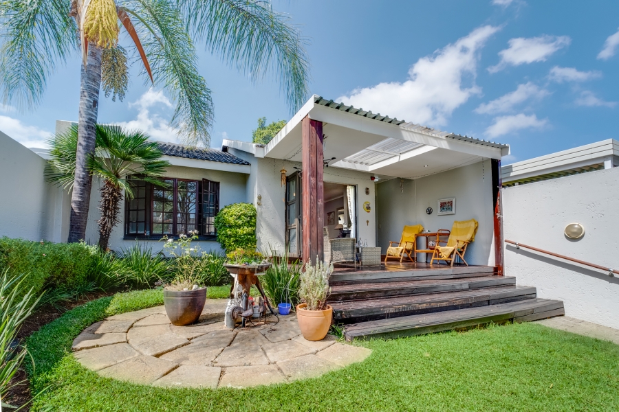 2 Bedroom Property for Sale in Lonehill Gauteng