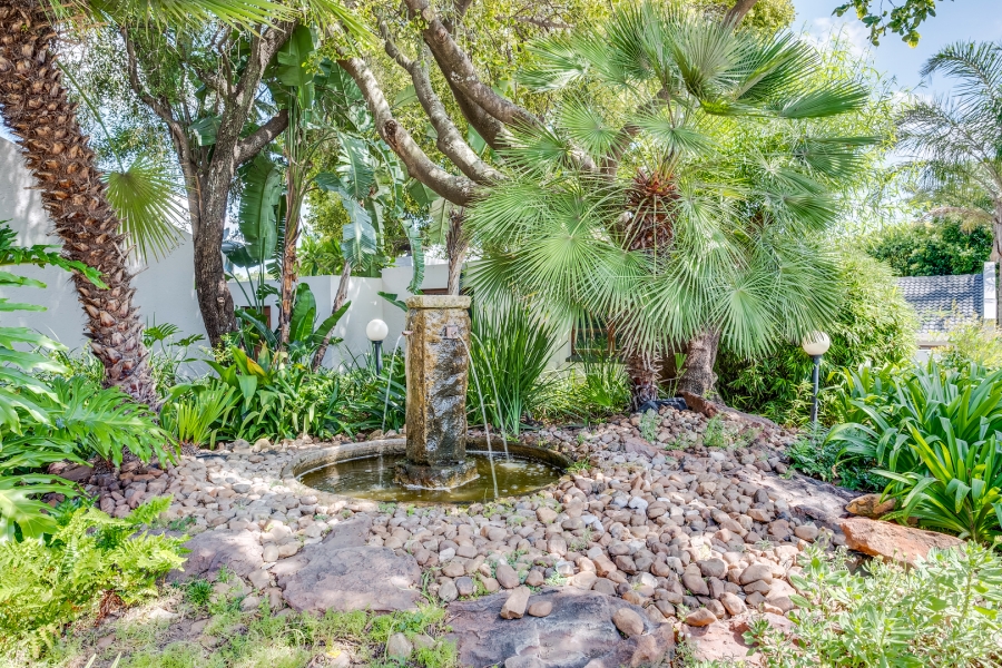 2 Bedroom Property for Sale in Lonehill Gauteng