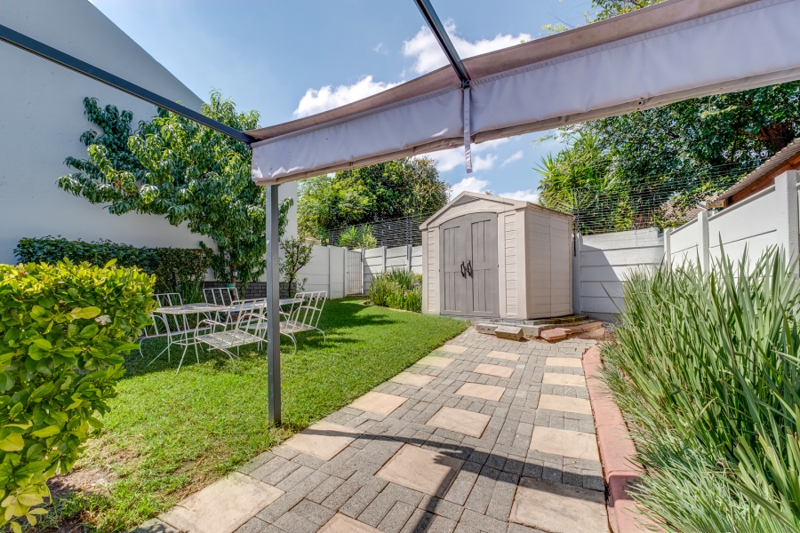 2 Bedroom Property for Sale in Lonehill Gauteng