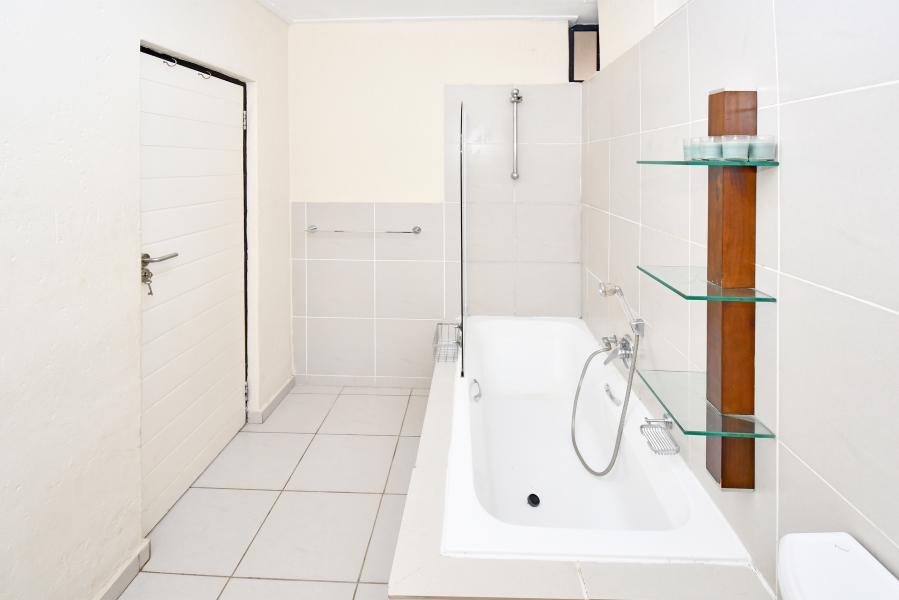 1 Bedroom Property for Sale in Jackal Creek Golf Estate Gauteng