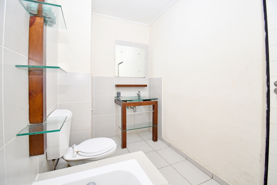 1 Bedroom Property for Sale in Jackal Creek Golf Estate Gauteng