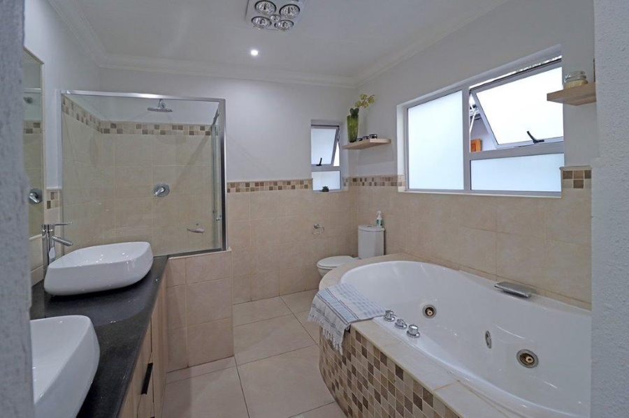 3 Bedroom Property for Sale in Marais Steyn Park Gauteng