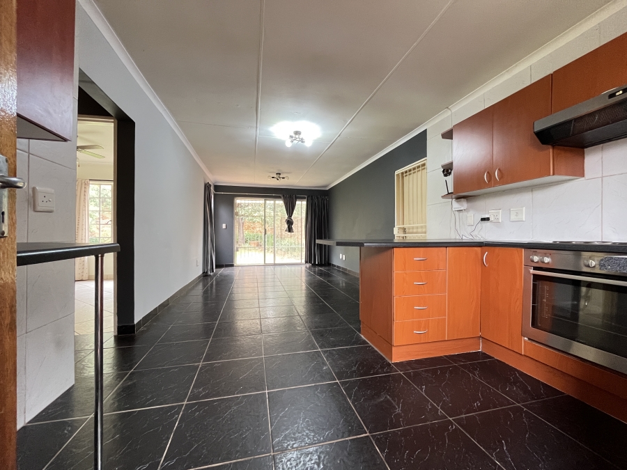 To Let 2 Bedroom Property for Rent in Olivedale Gauteng